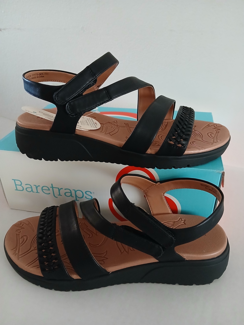 BareTraps Berry  Black Three-Strap Wedge Sandals Size 9.5 New $28